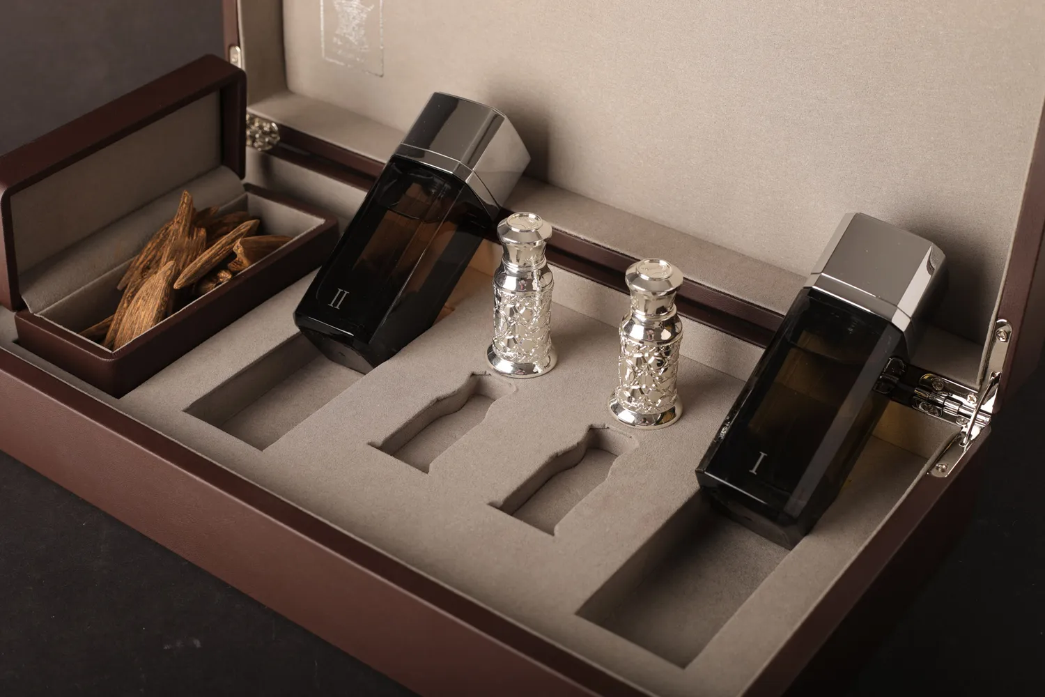 Arabian Oud Amwaj Big Bag gavesæt 4 sprays + oud
