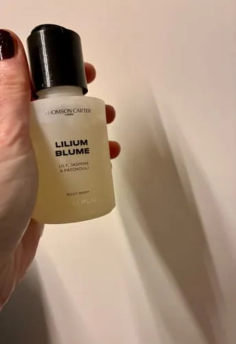 Rouge Avenue Miniature body wash Santal Oud rejse