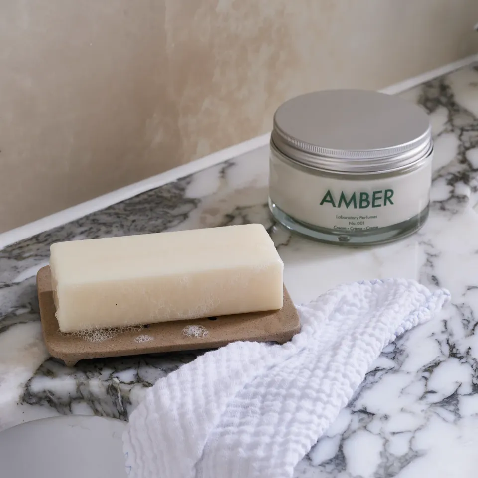 Laboratory Perfumes Amber hudplejesæt creme sæbe